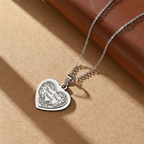 Collar con colgante de corazon personalizable