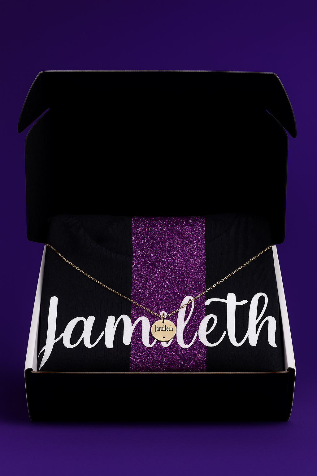 CAMISETA NEGRA PERSONALIZADA CON COLGANTE DE CIRCULO PERSONALIZABLE